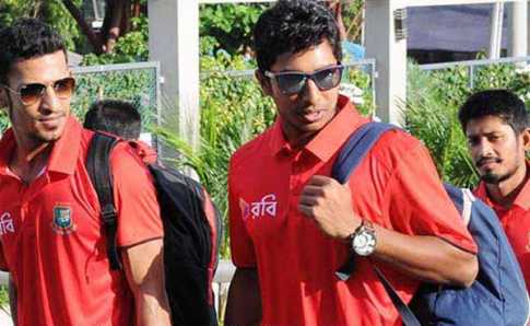 ঢাকায় ফিরেছে বাংলাদেশ ও দ. আফ্রিকা
